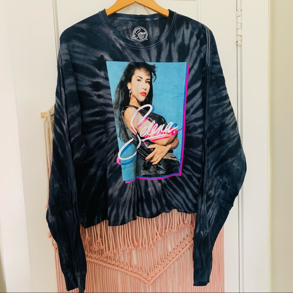 Selena long sleeve shirt!